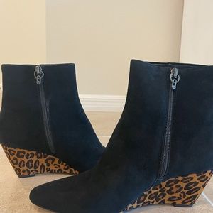 Donald Pliner Suede Boots